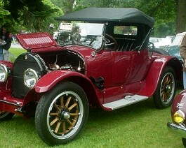 1918 Cadillac Roadster 2025-03-19 pa2 New England Region Cadillac & LaSalle Club in Conjunction with the Newport Auto Show held at the Newport Abbey in Portsmouth, RI. June 18, 2002.