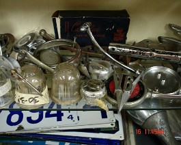 DSC02364 Glass carb bowls, tie bars, and oaks locks.