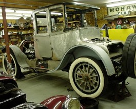 1915 Cadillac Type 51 Landaulet Dsc00009 Car with new fenders, door, spare tire carrier, and correct 27 inch wheels.